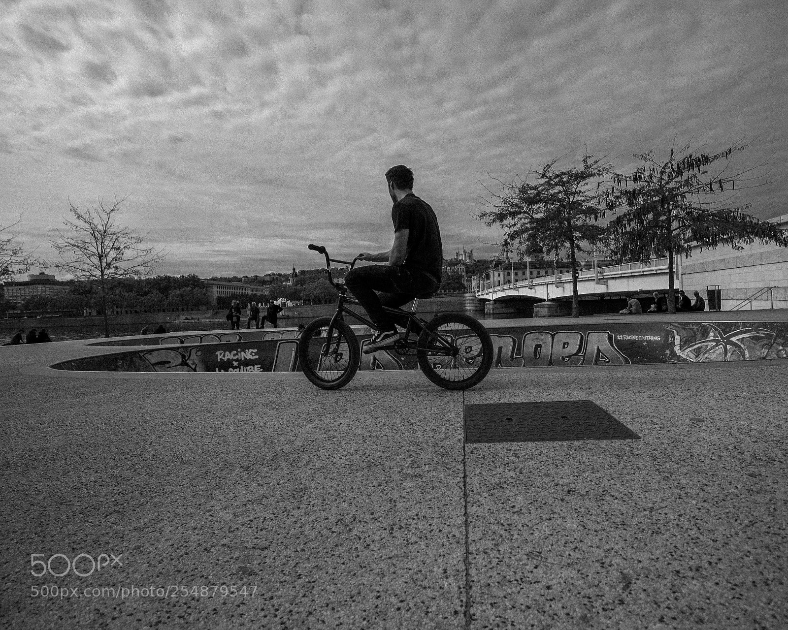 Canon EOS 100D (EOS Rebel SL1 / EOS Kiss X7) sample photo. The bowl photography