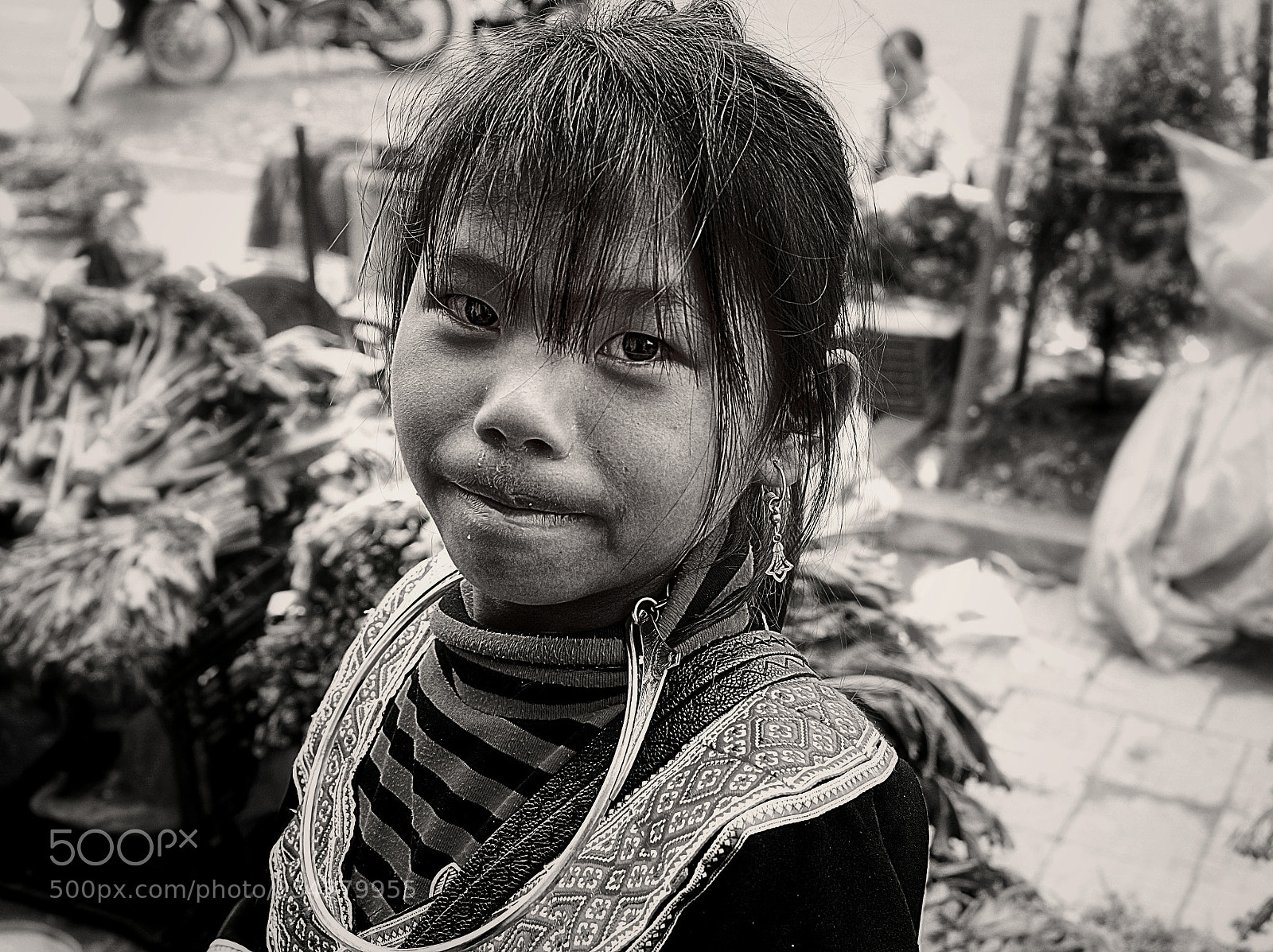 Olympus OM-D E-M1 sample photo. Street portrait photography