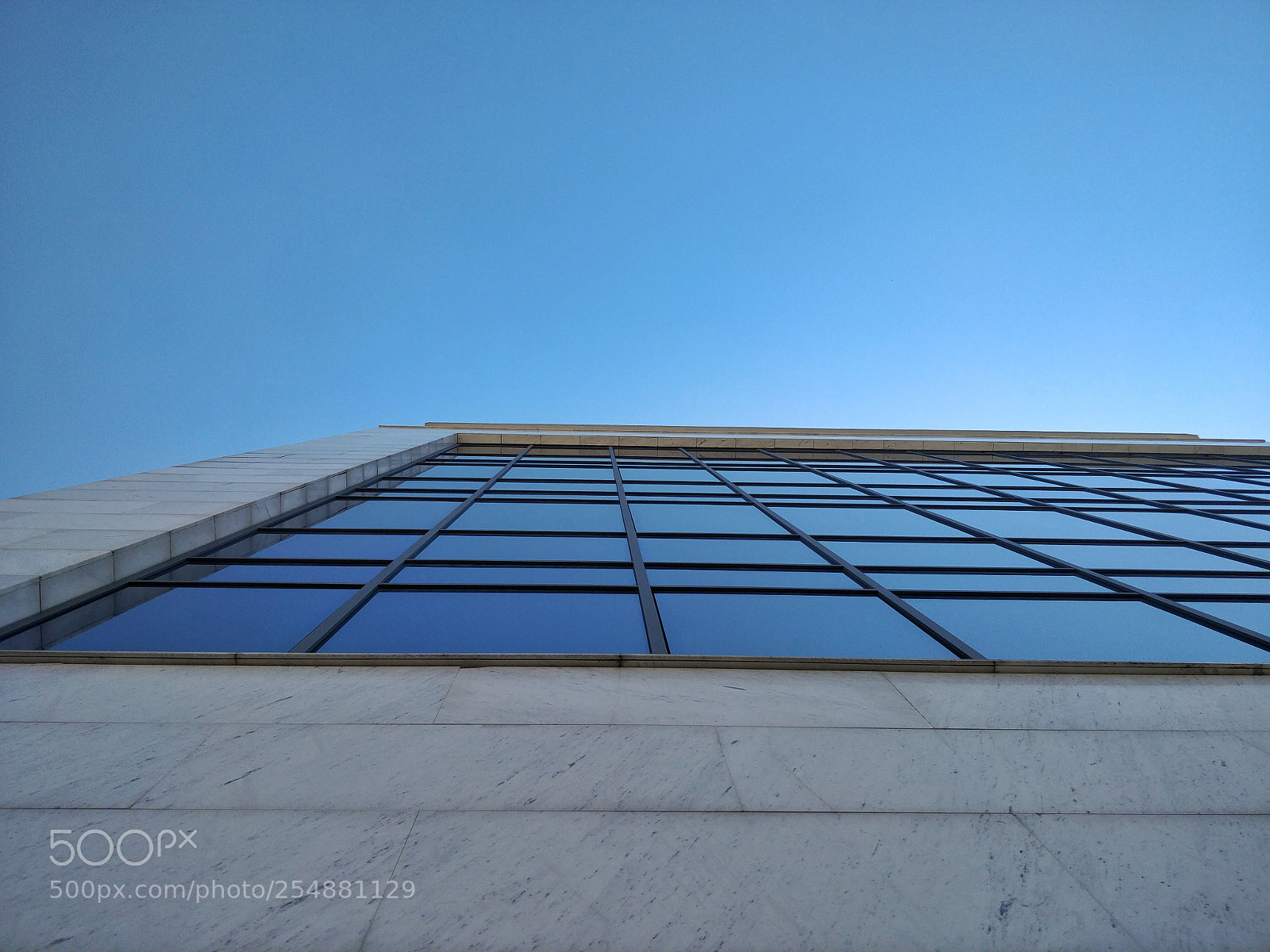 OnePlus 5T sample photo. Sky cut photography