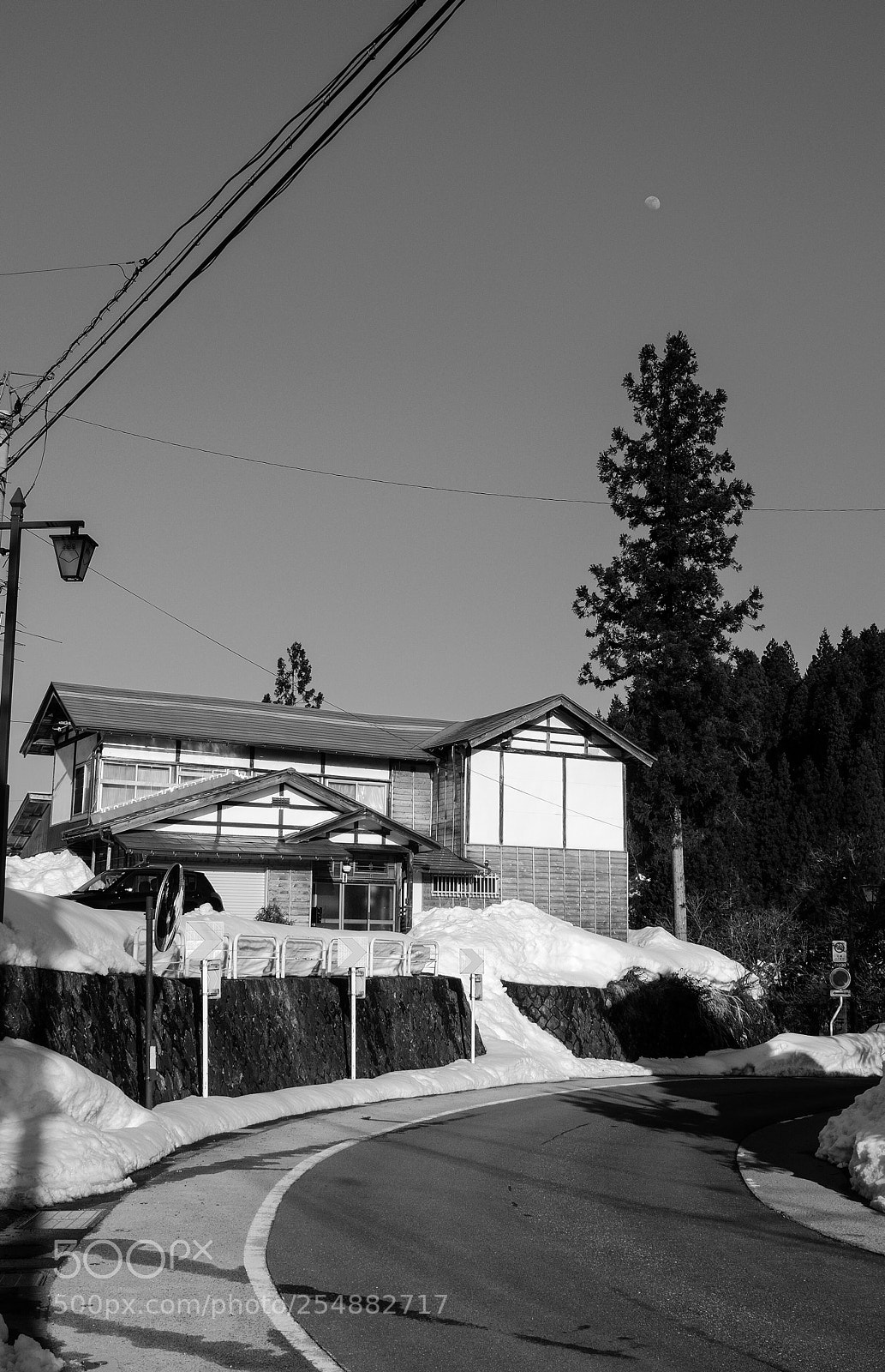 Fujifilm FinePix X100 sample photo. Awaiting photography