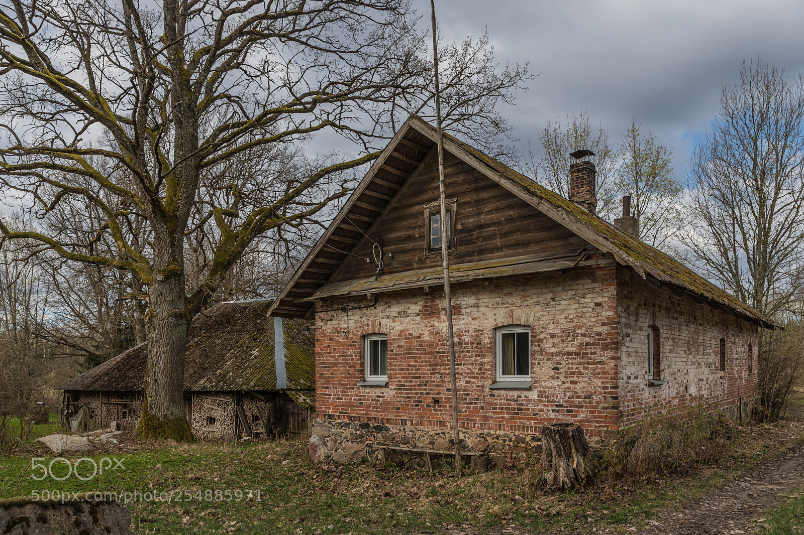 Canon EOS 6D Mark II sample photo. An old cabin photography