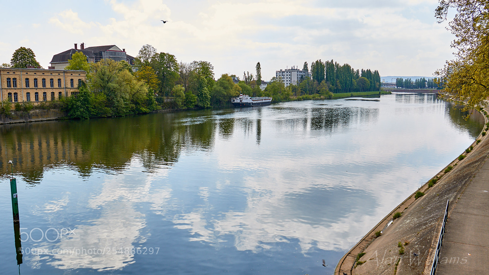 Canon EOS 7D Mark II sample photo. France photography