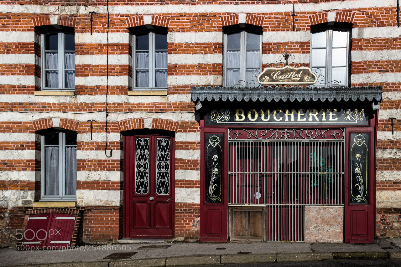 Canon EOS 600D (Rebel EOS T3i / EOS Kiss X5) sample photo. La boucherie photography