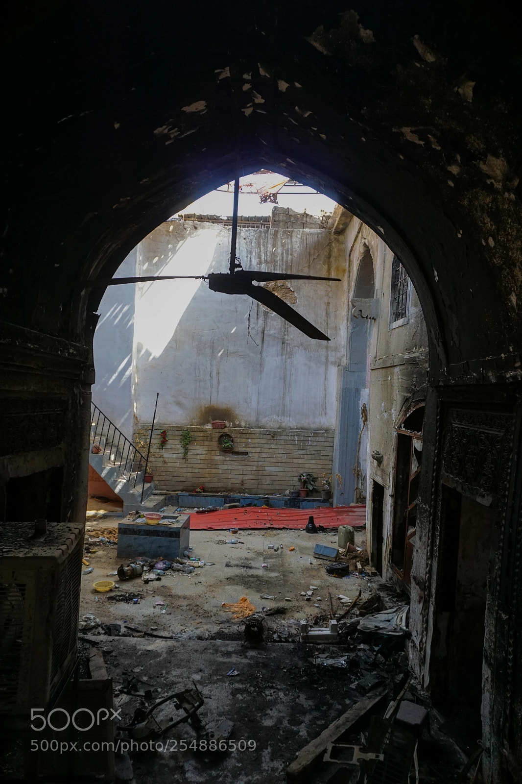 Sony a6000 sample photo. Abandoned house photography