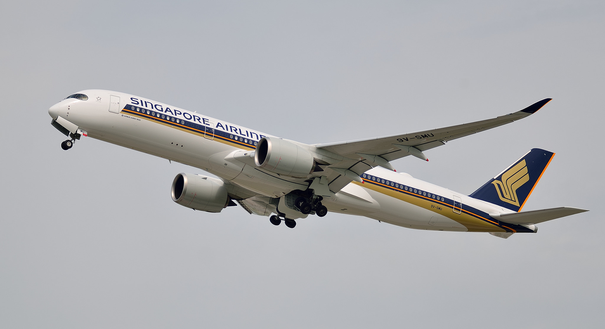 Nikon D7000 sample photo. Singapore airlines  airbus a350-900 photography