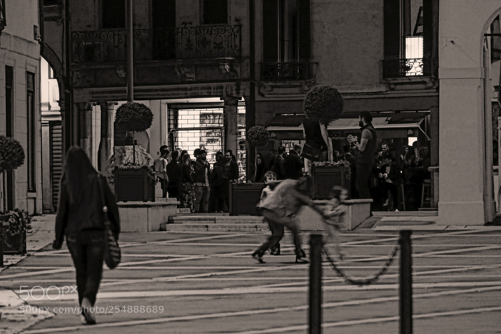 Fujifilm X-T1 sample photo. Children's games, adult games photography