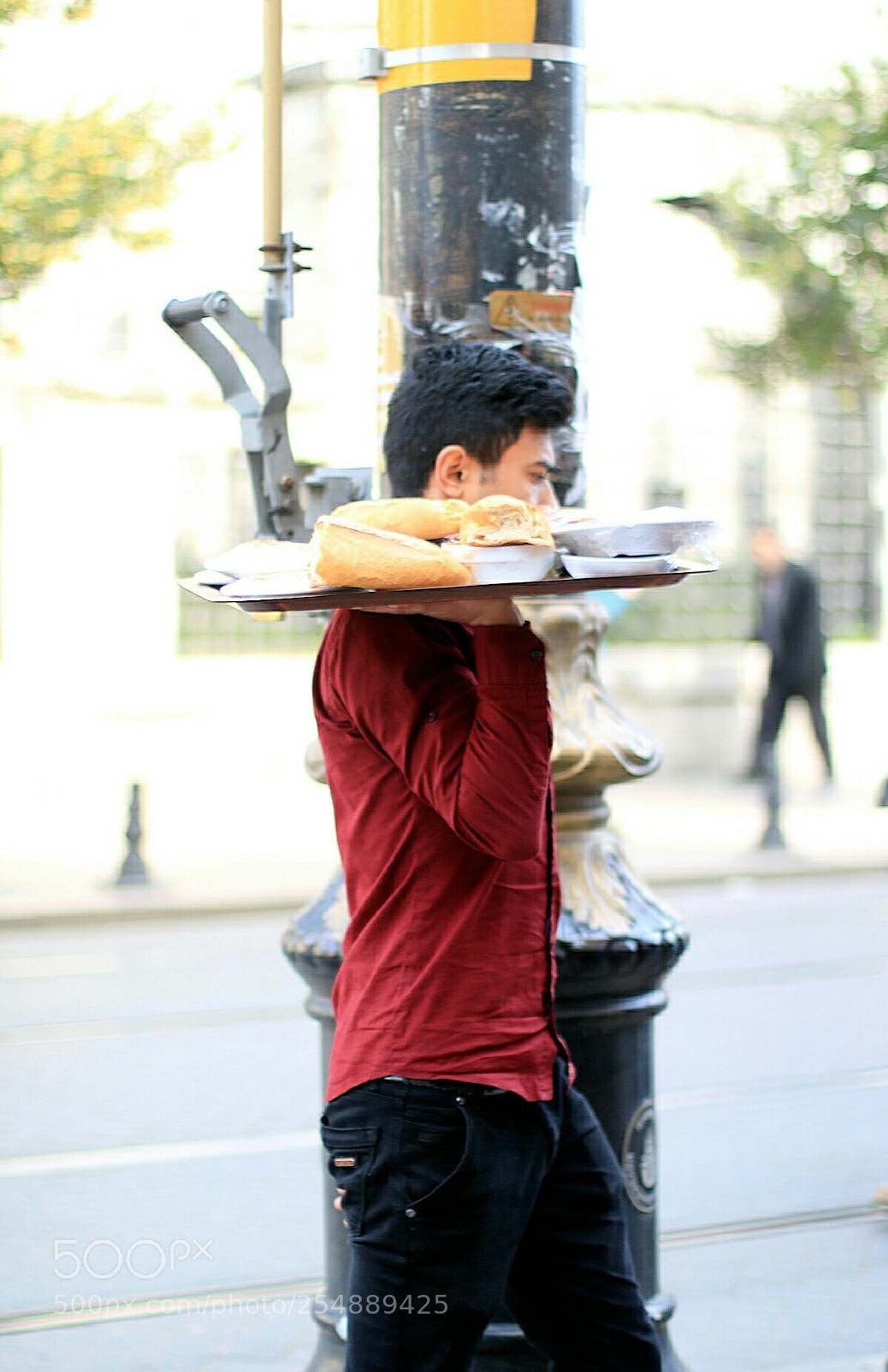 Canon EOS 750D (EOS Rebel T6i / EOS Kiss X8i) sample photo. Delivery boy photography