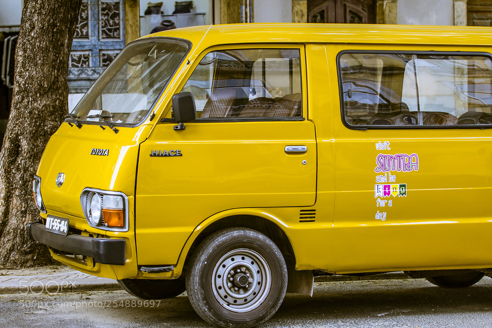 Canon EOS 60D sample photo. Hipster yellow van in photography