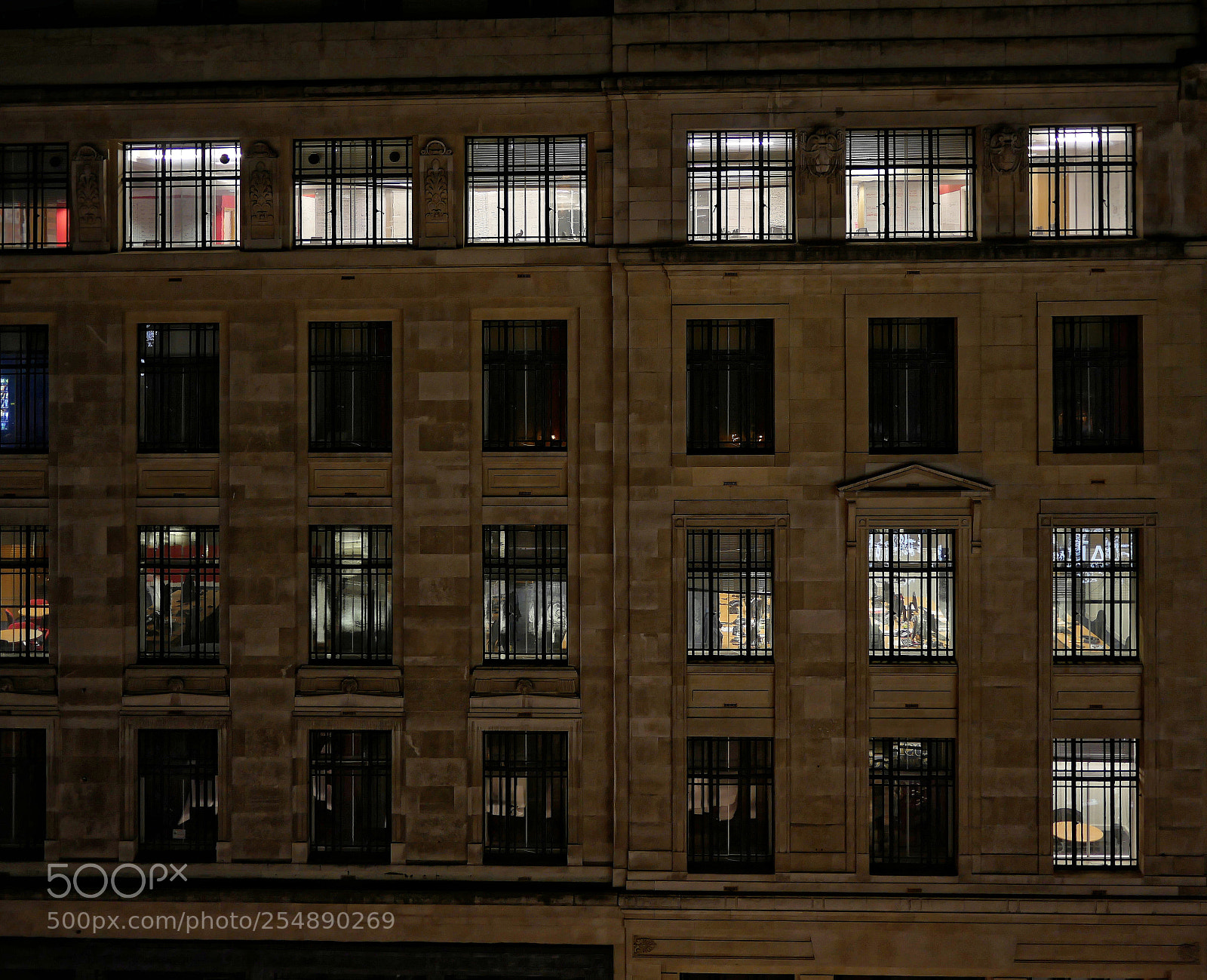 Panasonic Lumix DMC-GX8 sample photo. Windows... photography