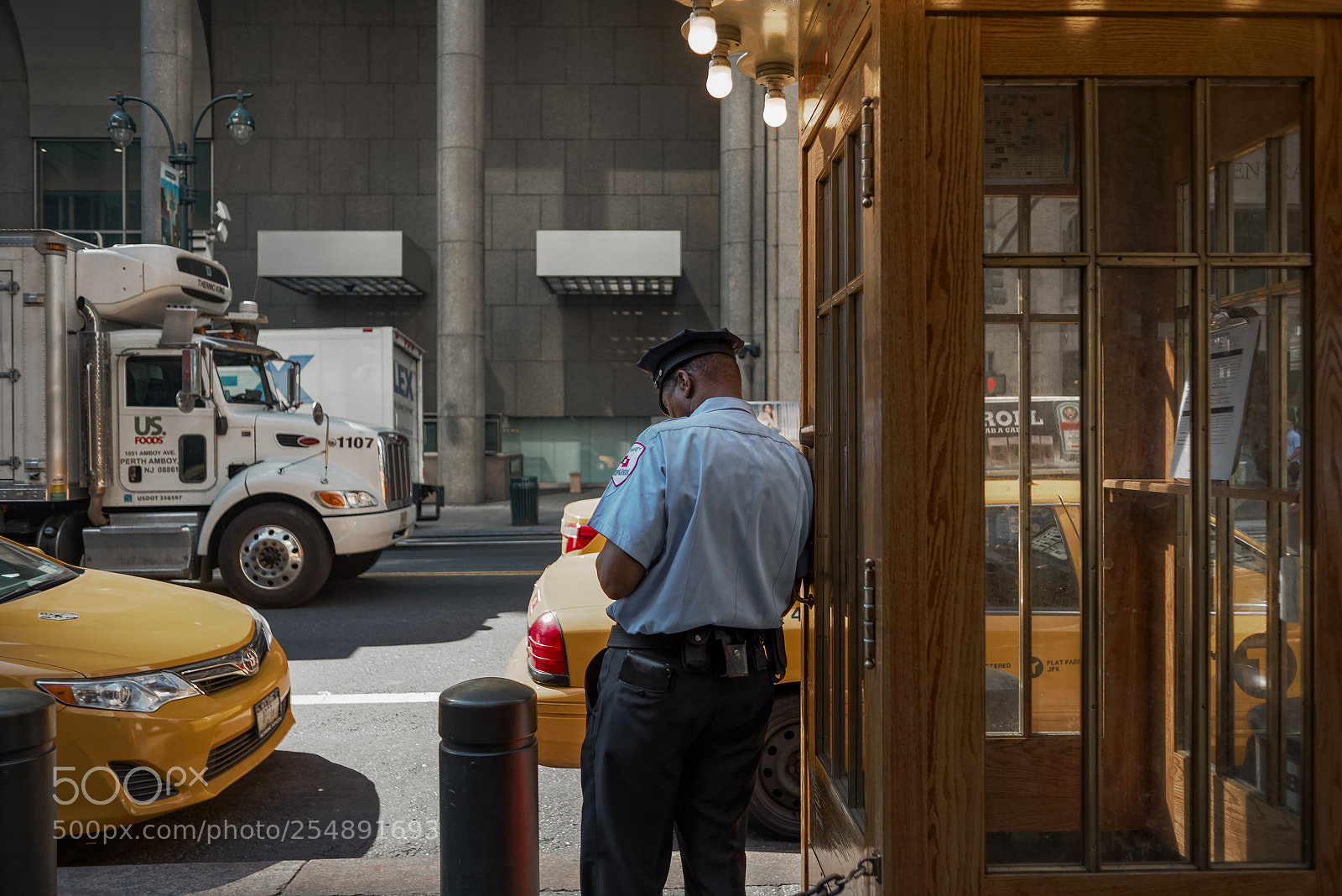 Nikon D600 sample photo. Transit cop photography