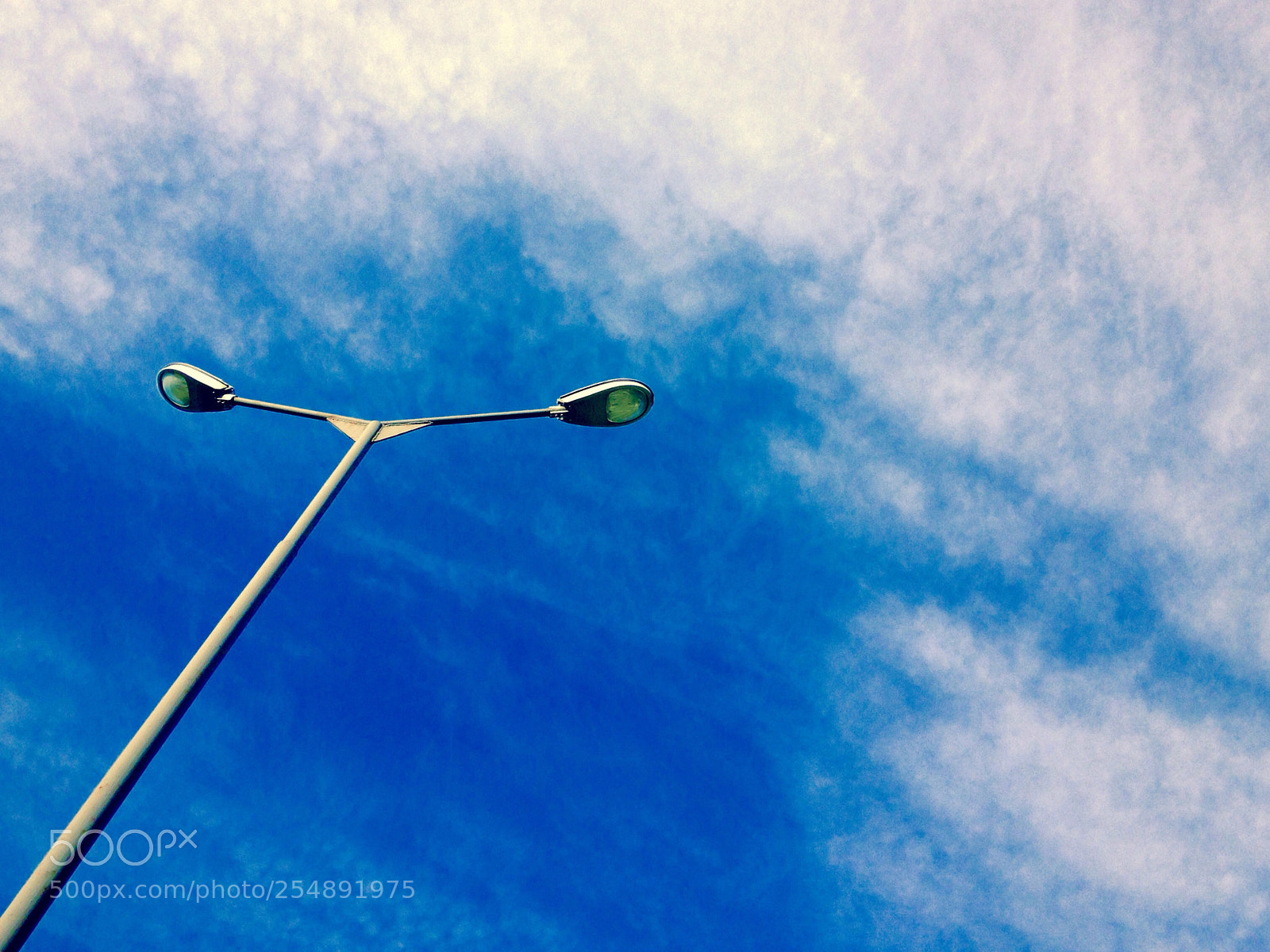 Apple iPhone 5c sample photo. Lamppost in the sky  photography