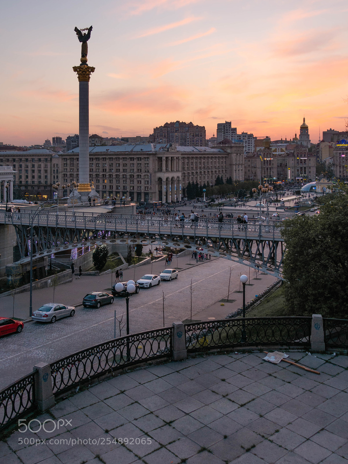 Sony Cyber-shot DSC-RX100 IV sample photo. Evening in kiev photography