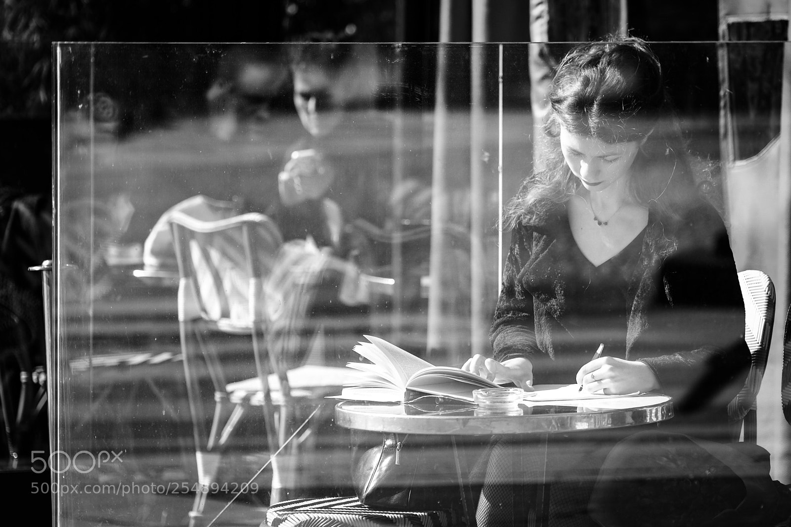 Fujifilm X-T10 sample photo. Lost in words photography