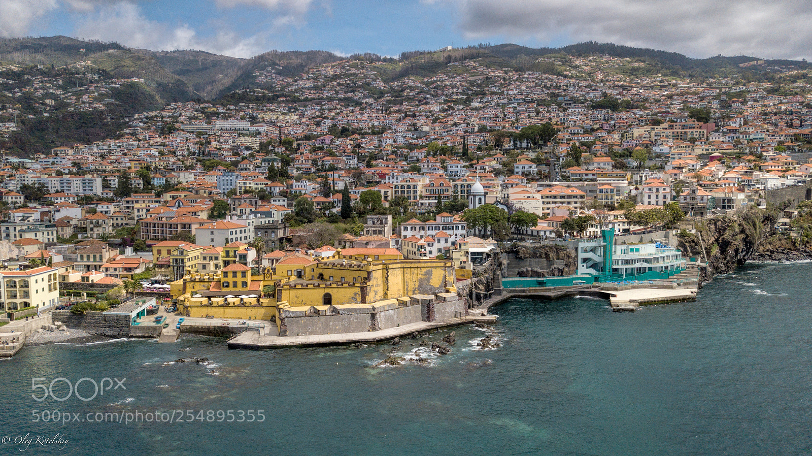 DJI FC220 sample photo. Funchal photography