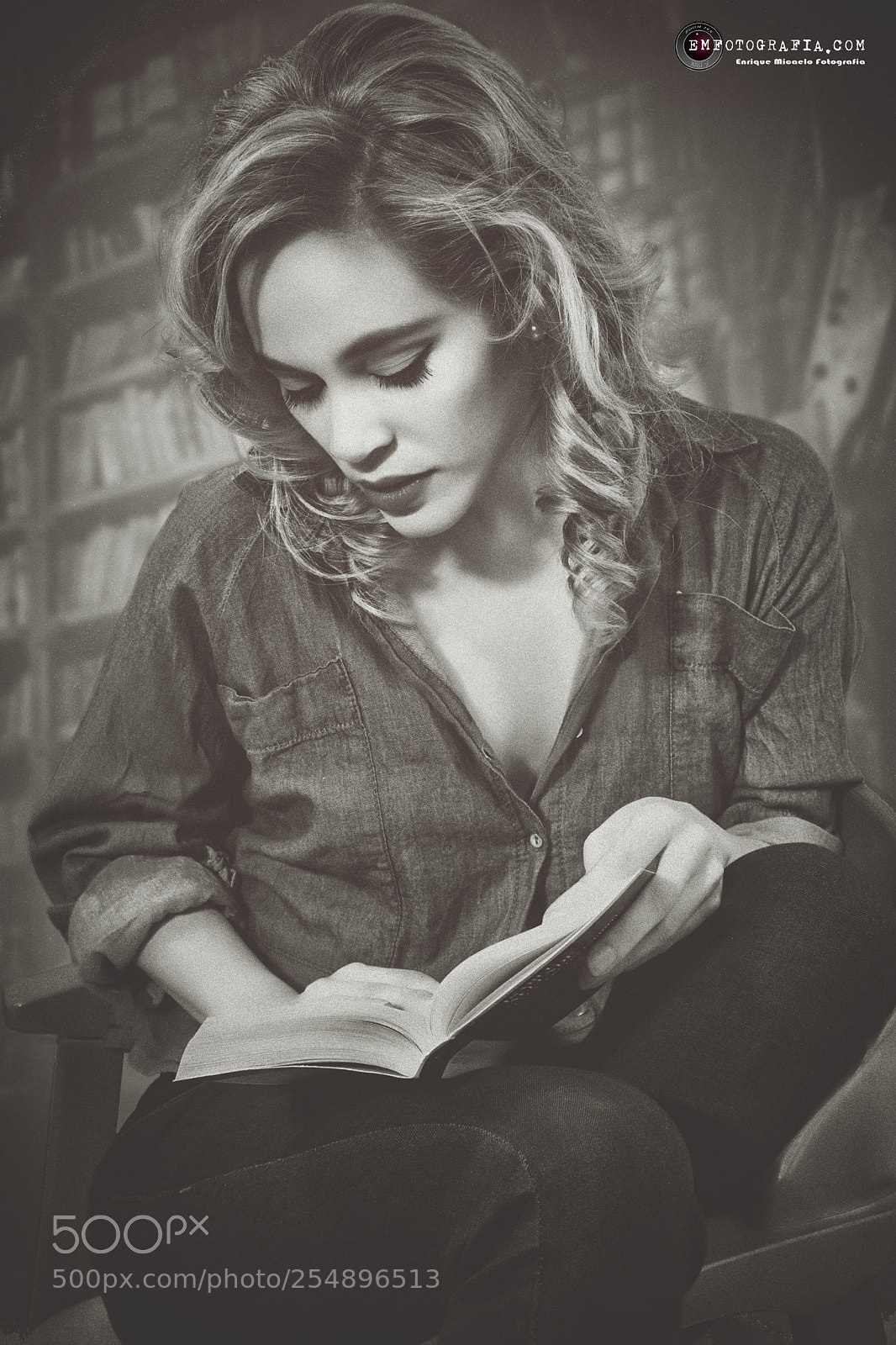 Canon EOS 5D Mark II sample photo. The book photography