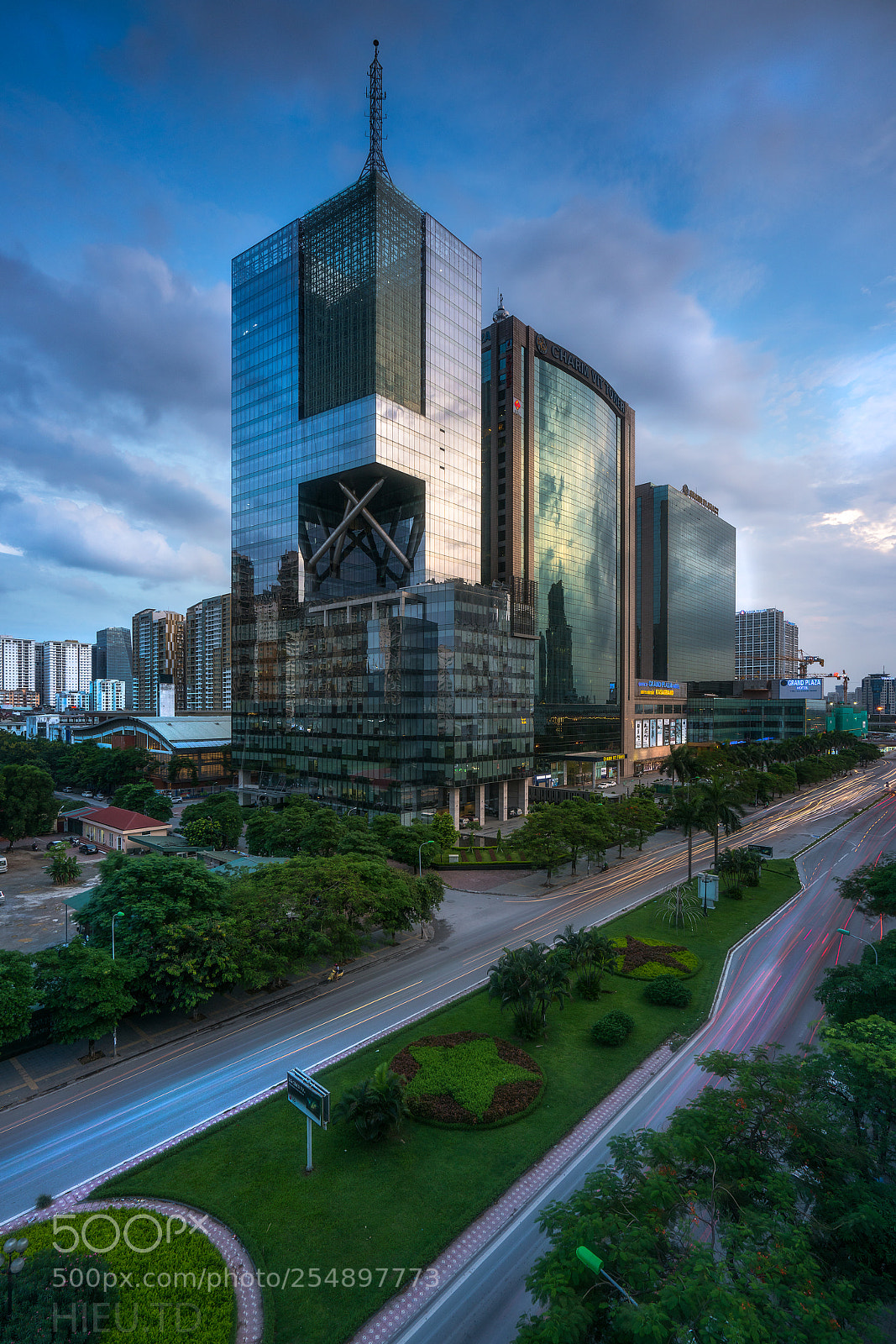 Sony a7R II sample photo. Hanoi 13 (building frequency department) photography