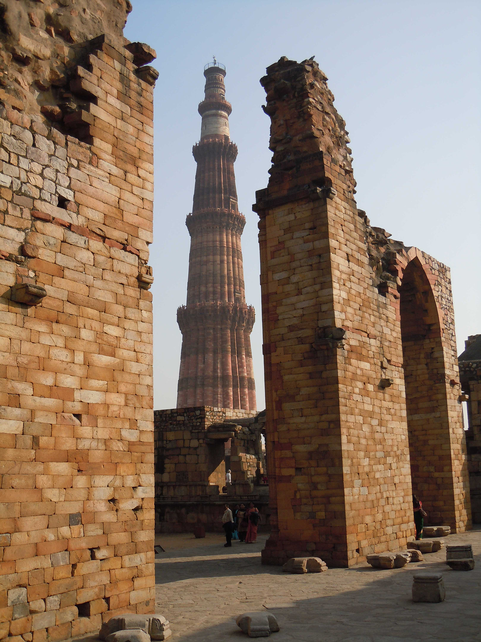 Nikon Coolpix S8000 sample photo. Qutub minar surrounding ruins photography