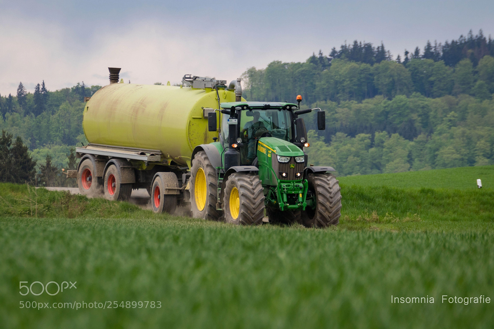 Canon EOS 80D sample photo. John deere beim zubringen photography