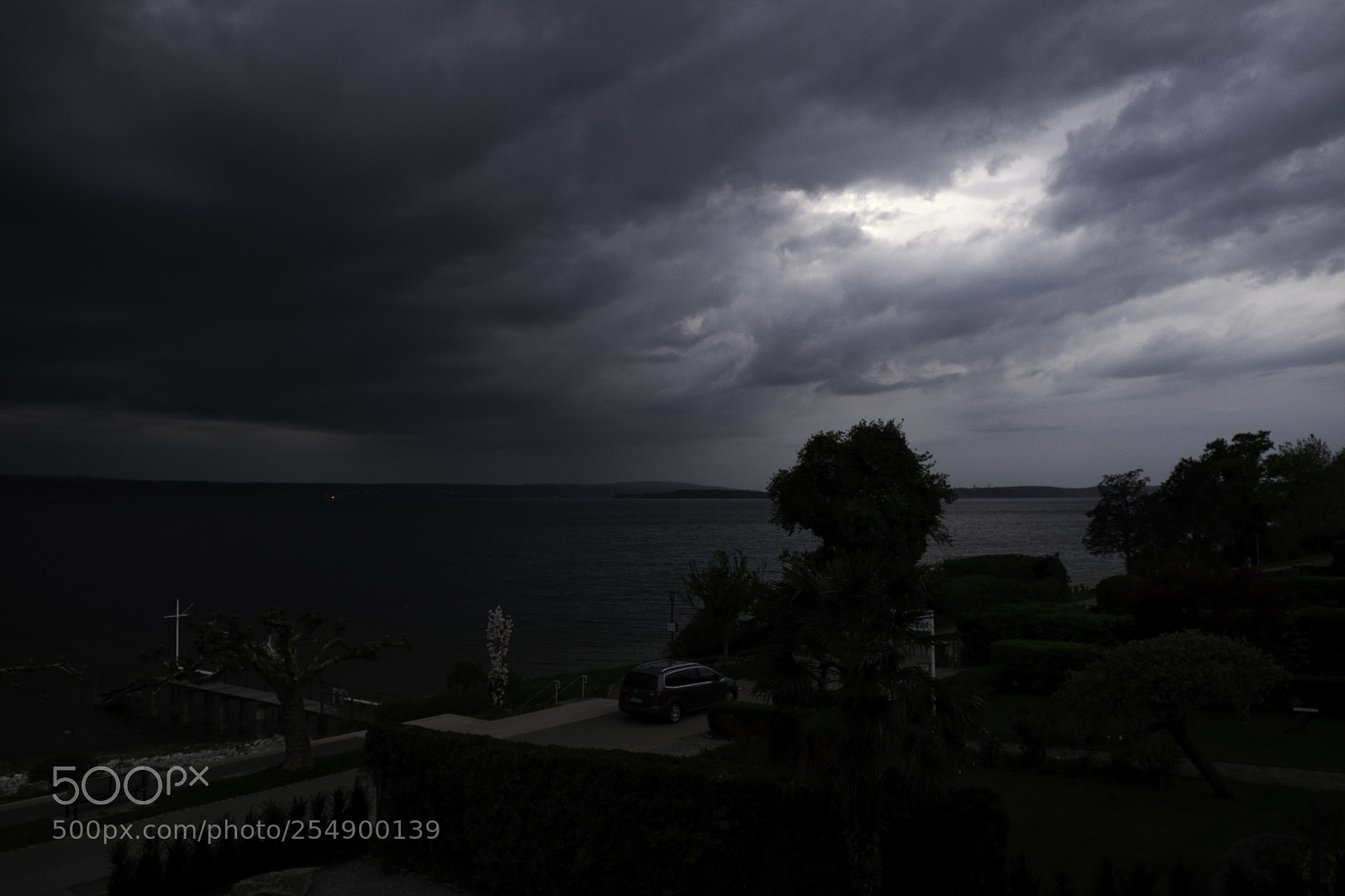 Fujifilm X-T1 sample photo. Under pressure photography