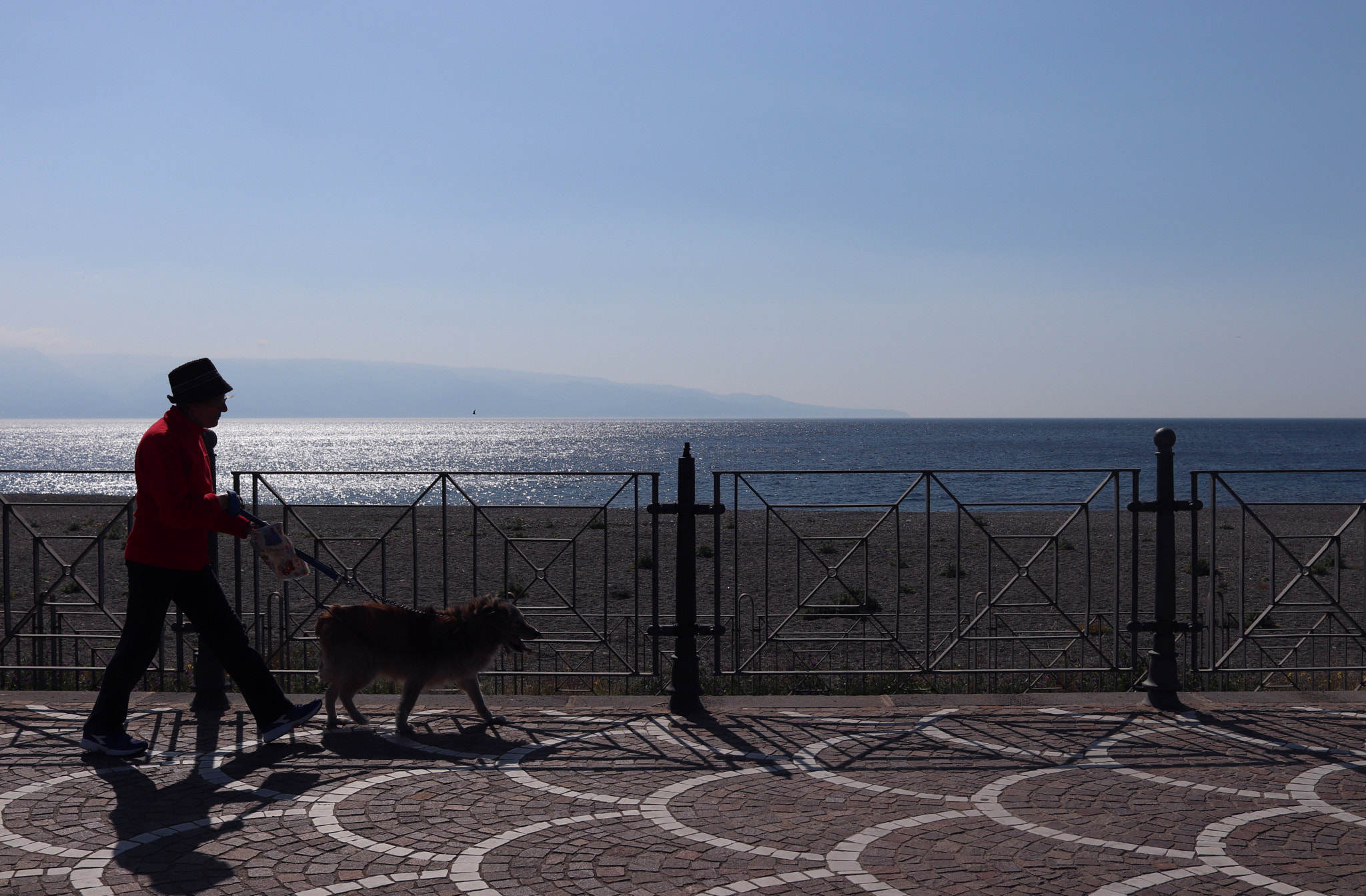 Canon EF-S 24mm F2.8 STM sample photo. Lungomare photography