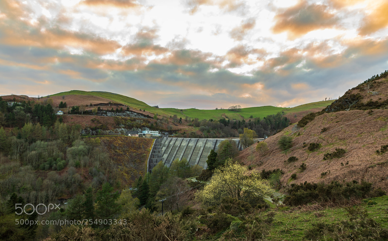 Canon EOS 5D Mark IV sample photo. Clywedog dam sundown photography