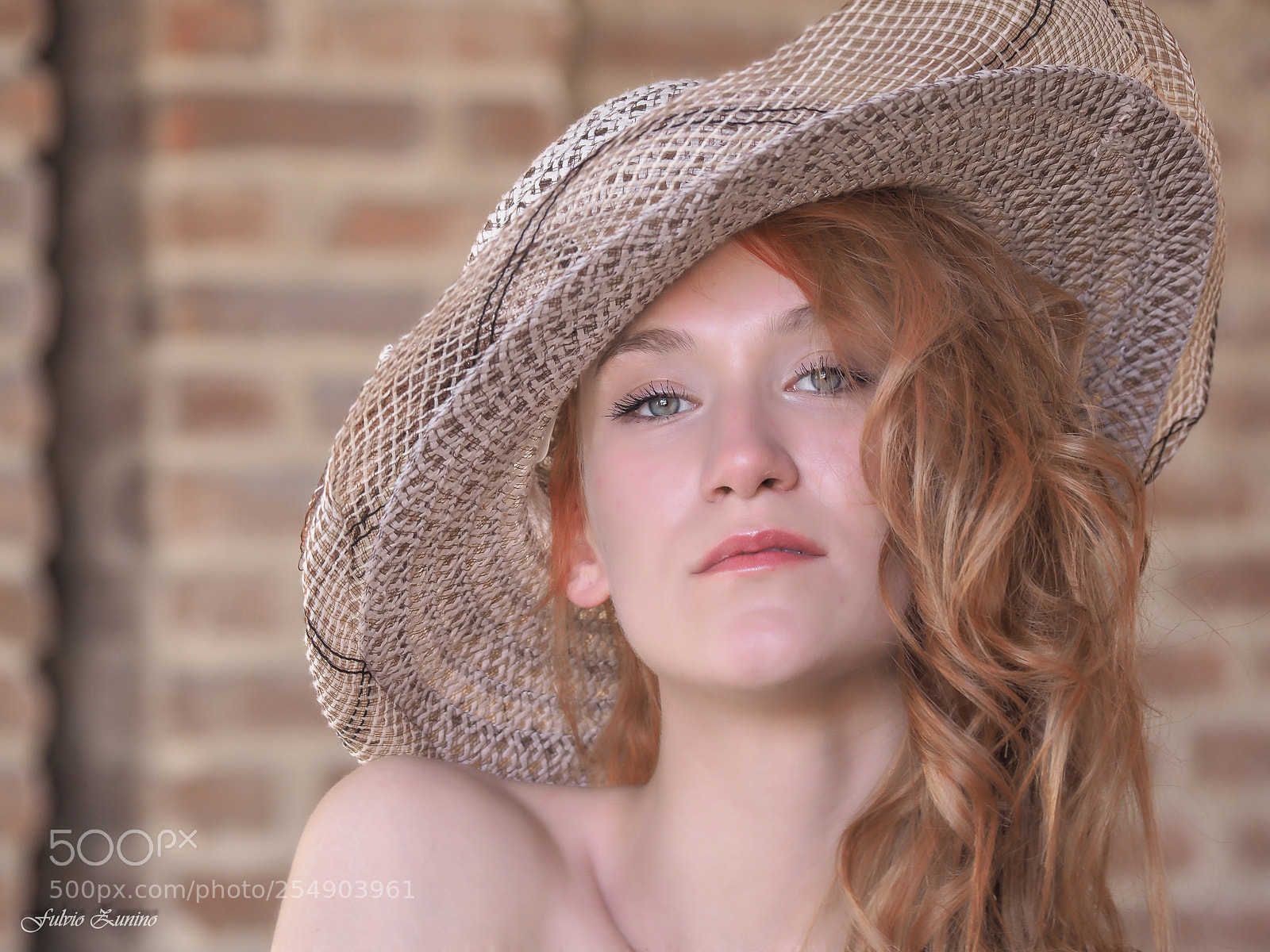 Olympus OM-D E-M1 Mark II sample photo. Red hair, on red photography