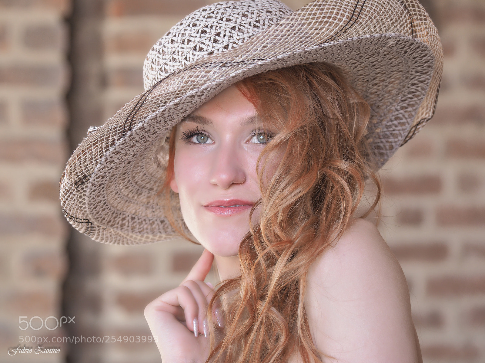 Olympus OM-D E-M1 Mark II sample photo. Red hair, on red photography