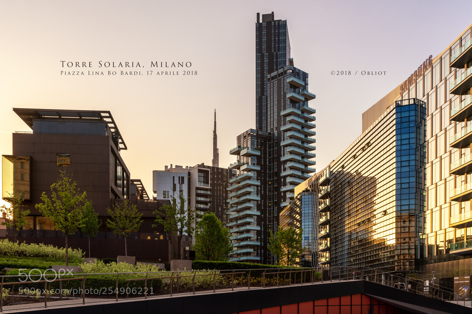 Sony a7R III sample photo. Torre solaria, milano photography