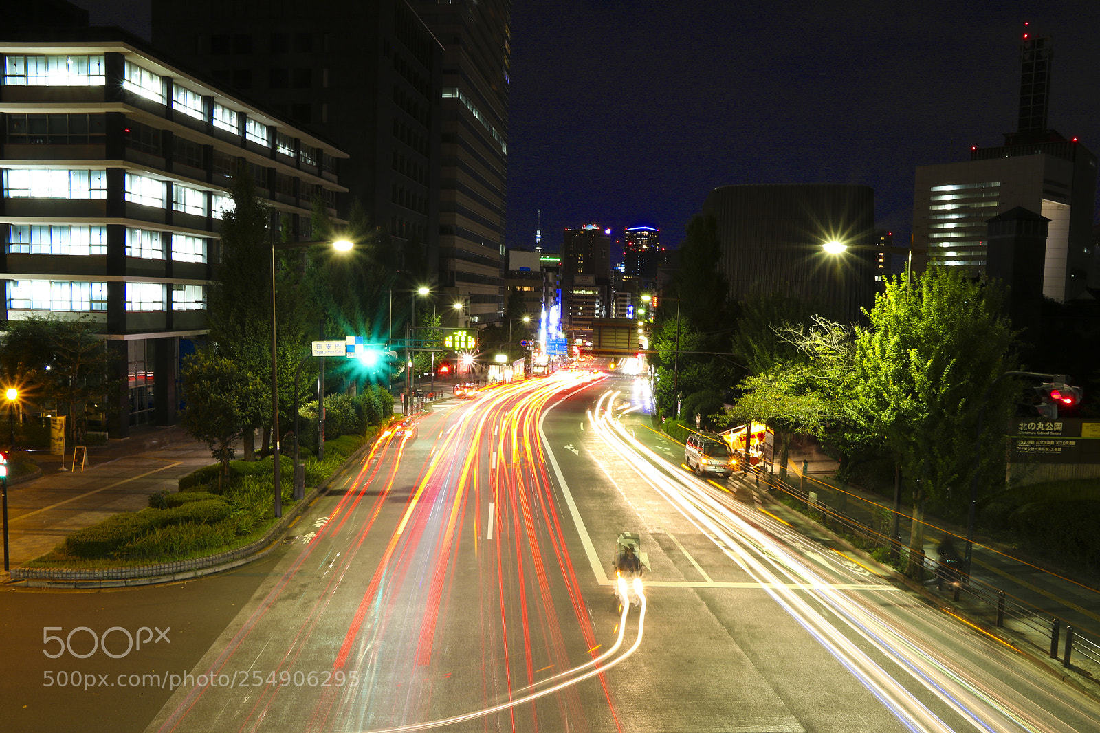 Canon EOS 7D Mark II sample photo. Light photography