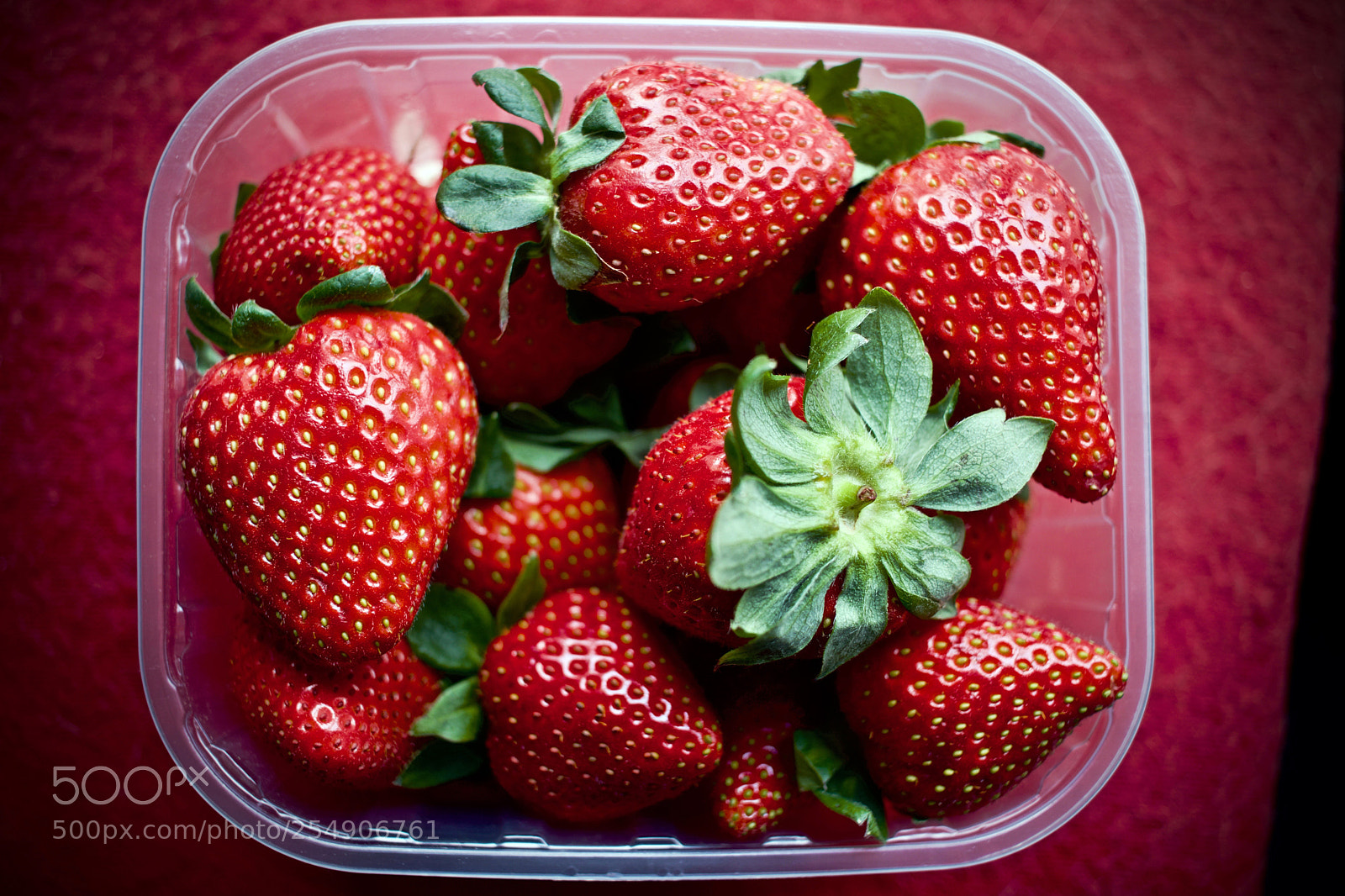 Canon EOS 77D (EOS 9000D / EOS 770D) sample photo. Cesta de fresas photography