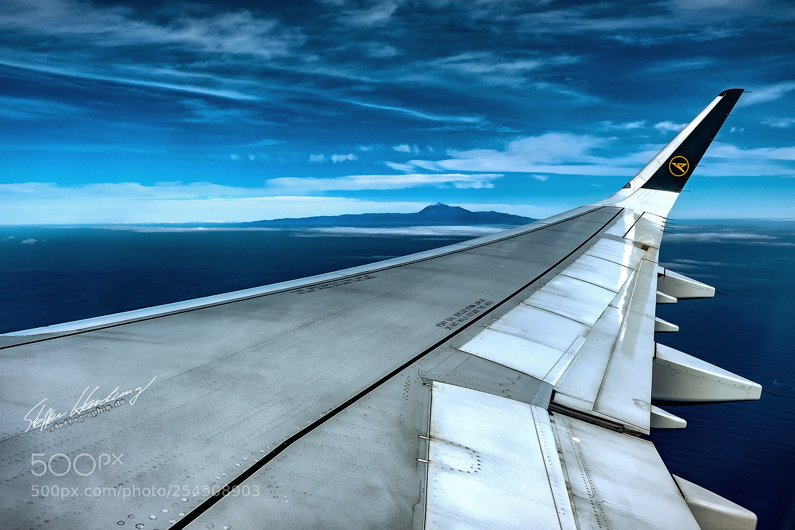 Fujifilm X-T2 sample photo. Wing to volcano photography