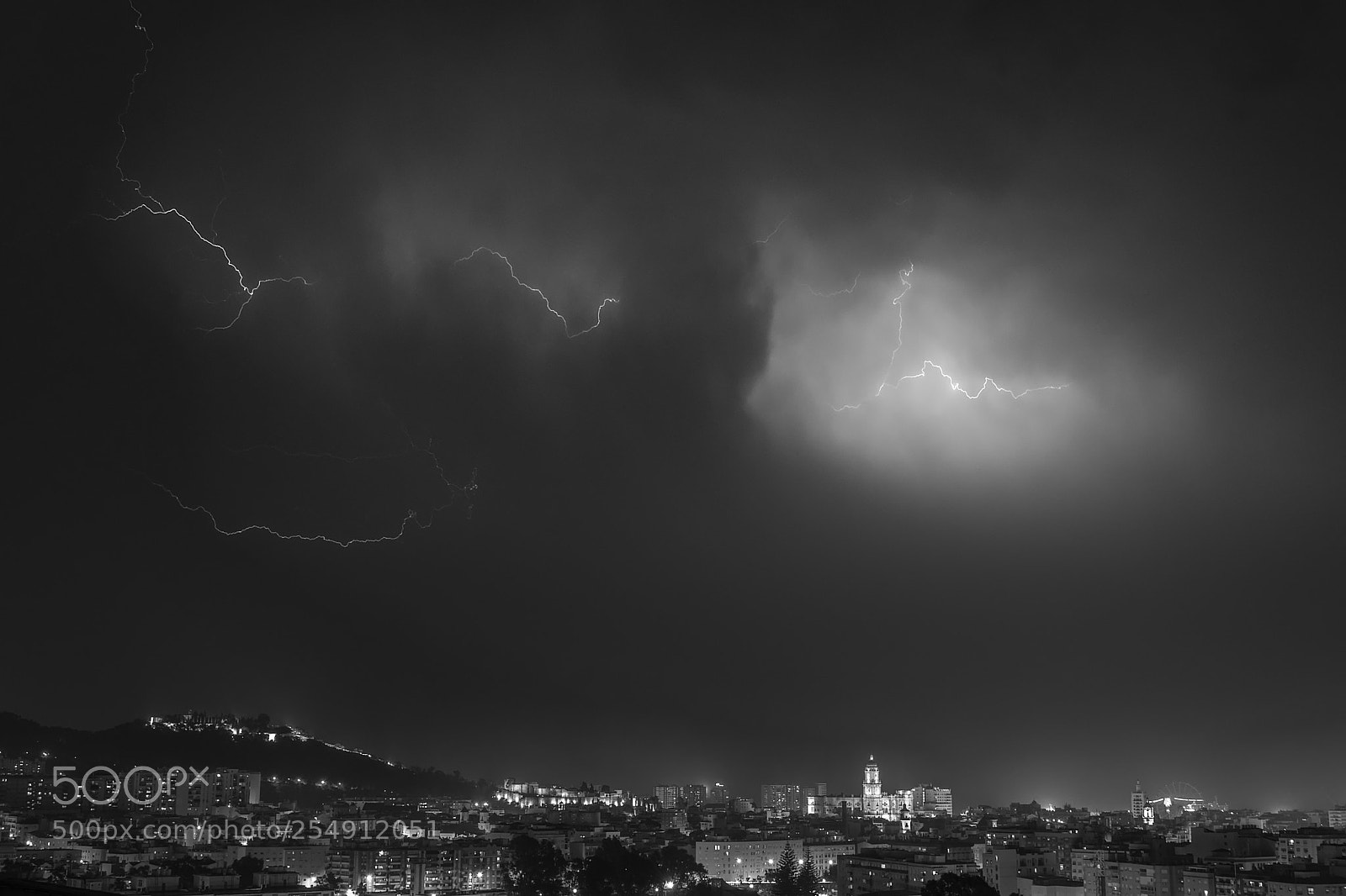 Nikon D5300 sample photo. Malaga under the thunderbolts photography