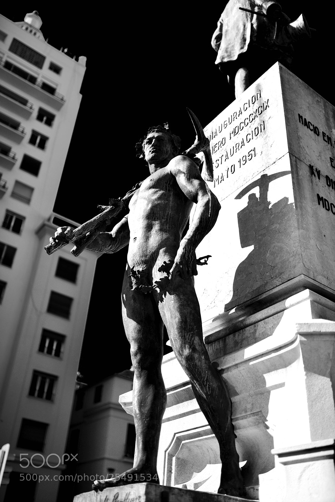 Nikon D610 sample photo. Escultura en la ciudad photography