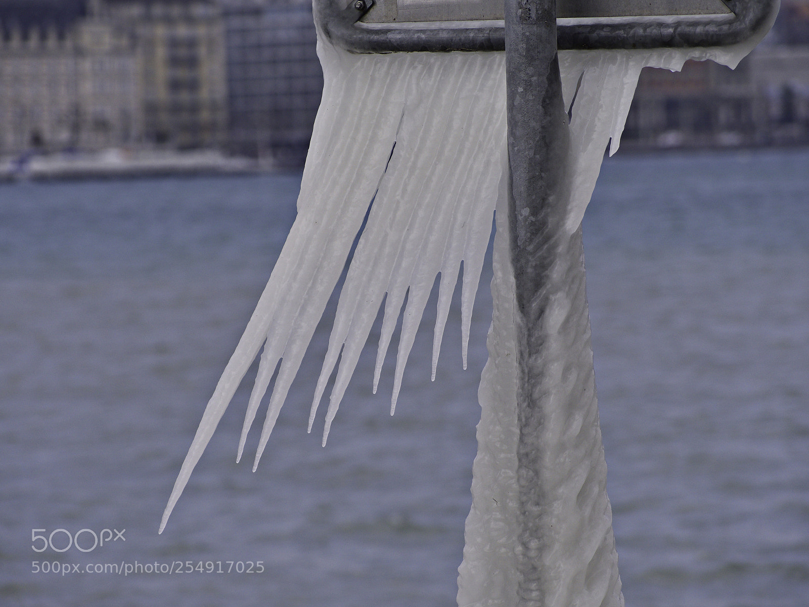 Panasonic Lumix DMC-GX8 sample photo. Ice handles photography