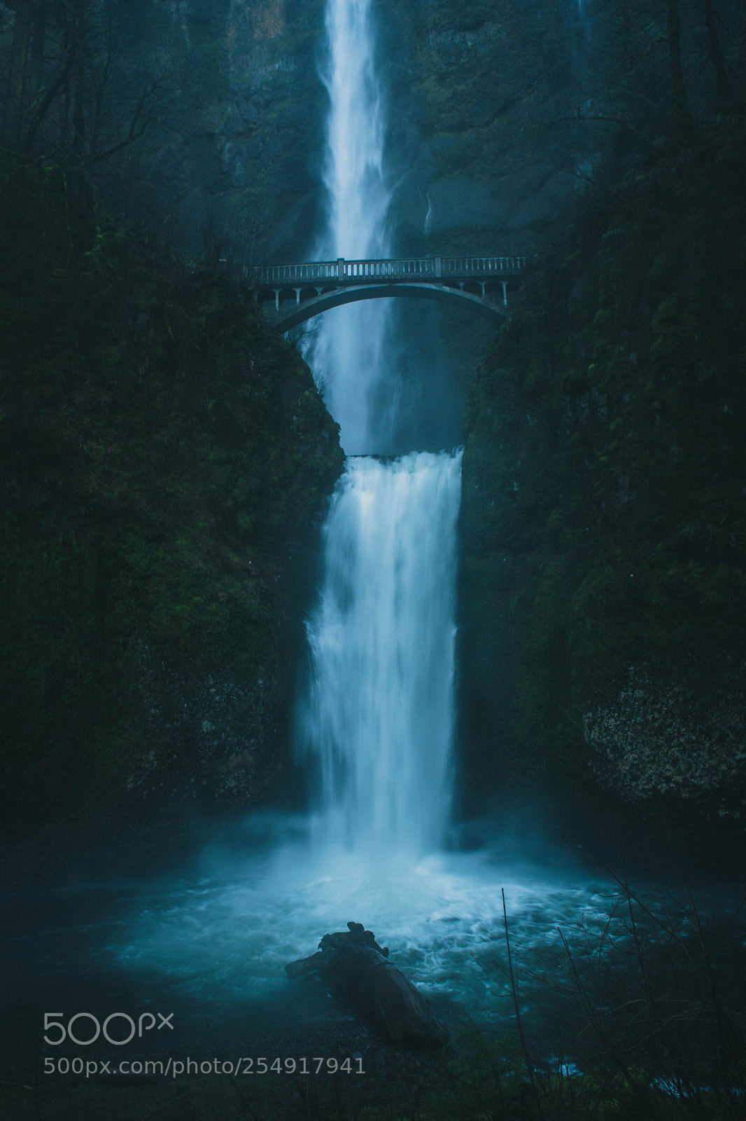 Nikon D3300 sample photo. Multnomah falls photography