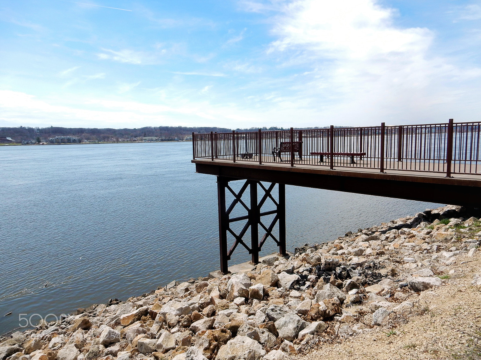 Nikon Coolpix S9900 sample photo. Mississippi river pier photography