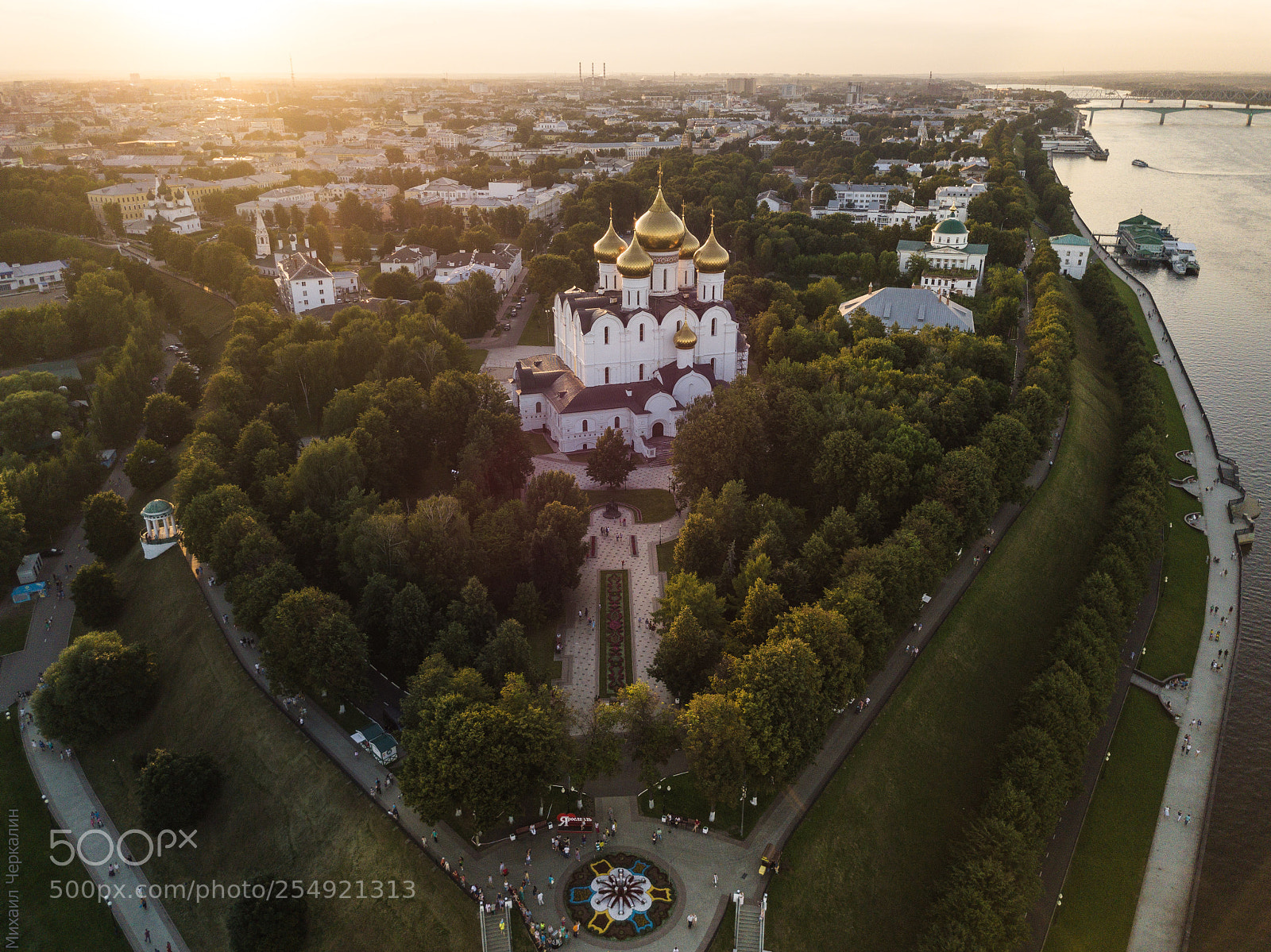 DJI FC220 sample photo. Strelka photography