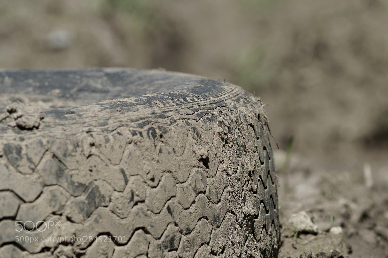 Sony SLT-A58 sample photo. Tyre photography