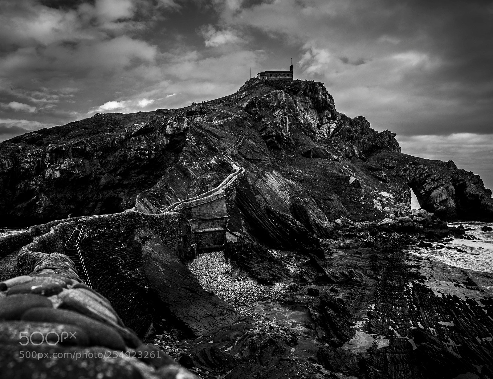 Fujifilm X-A1 sample photo. Gaztelugatxe b&w photography