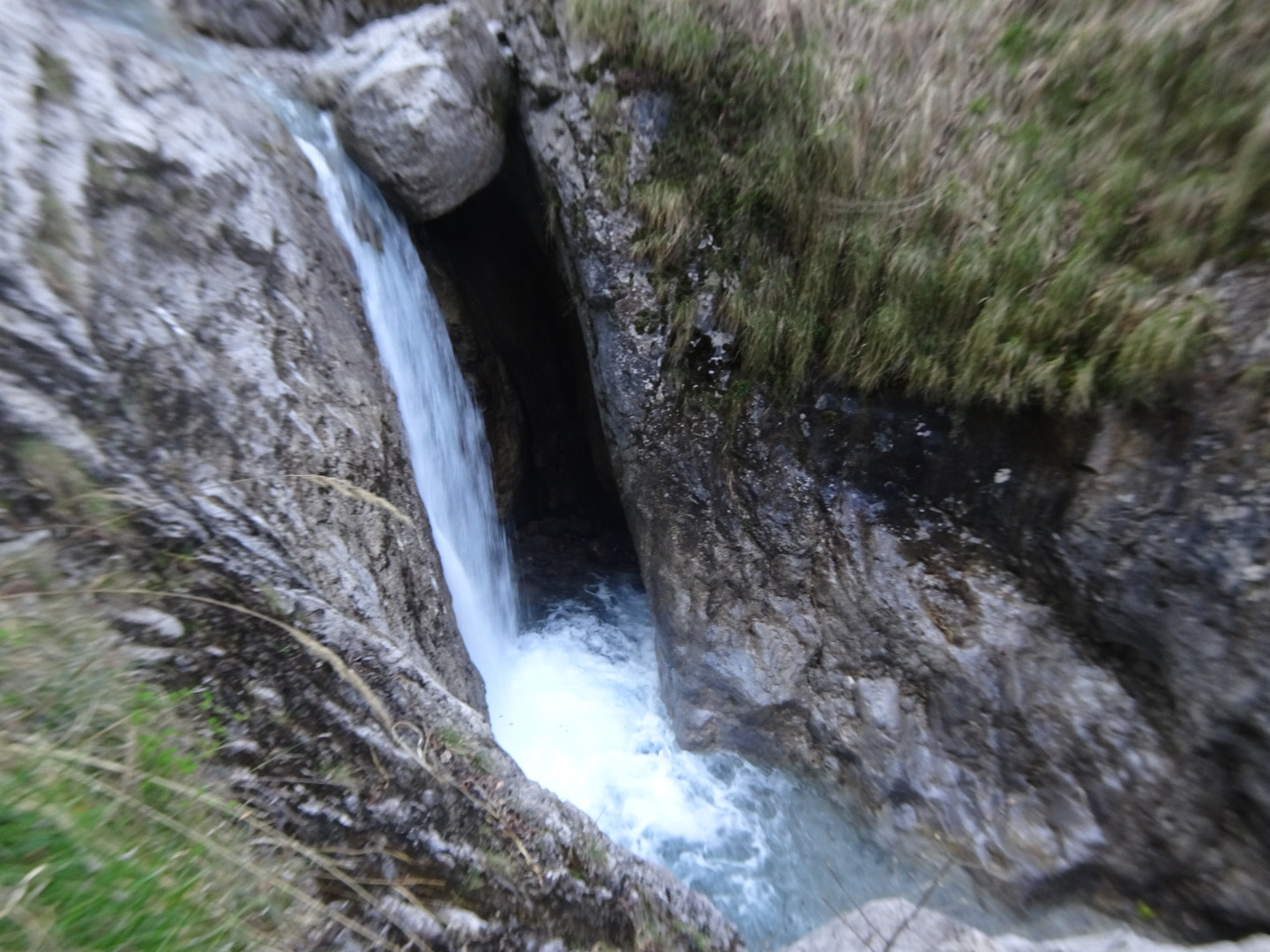 Sony Cyber-shot DSC-HX80 sample photo