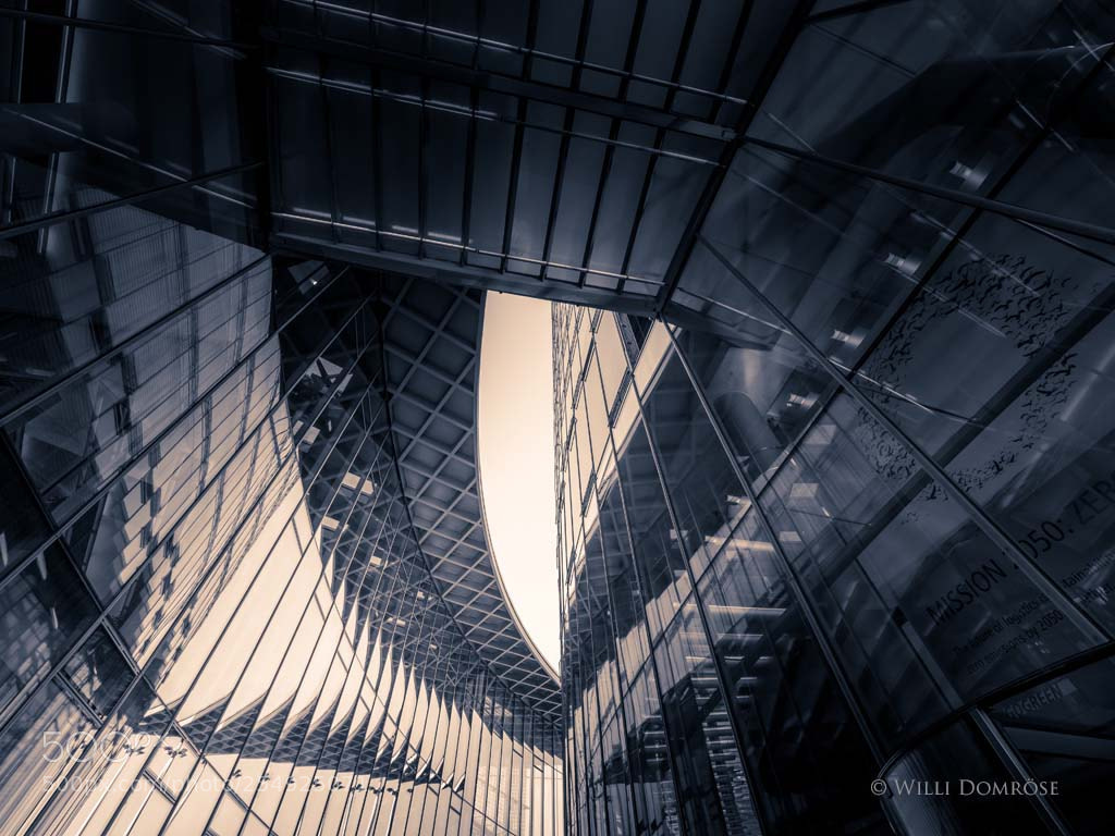 Olympus OM-D E-M1 Mark II sample photo. Reflections - reflections photography