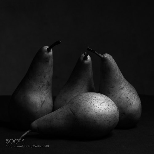 Nikon D700 sample photo. Dead pear photography