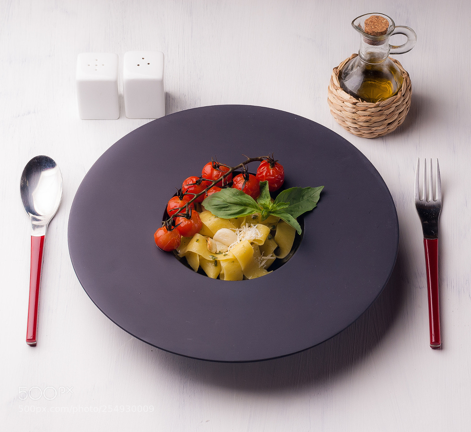 Nikon D200 sample photo. Papardelle with tomatoes photography
