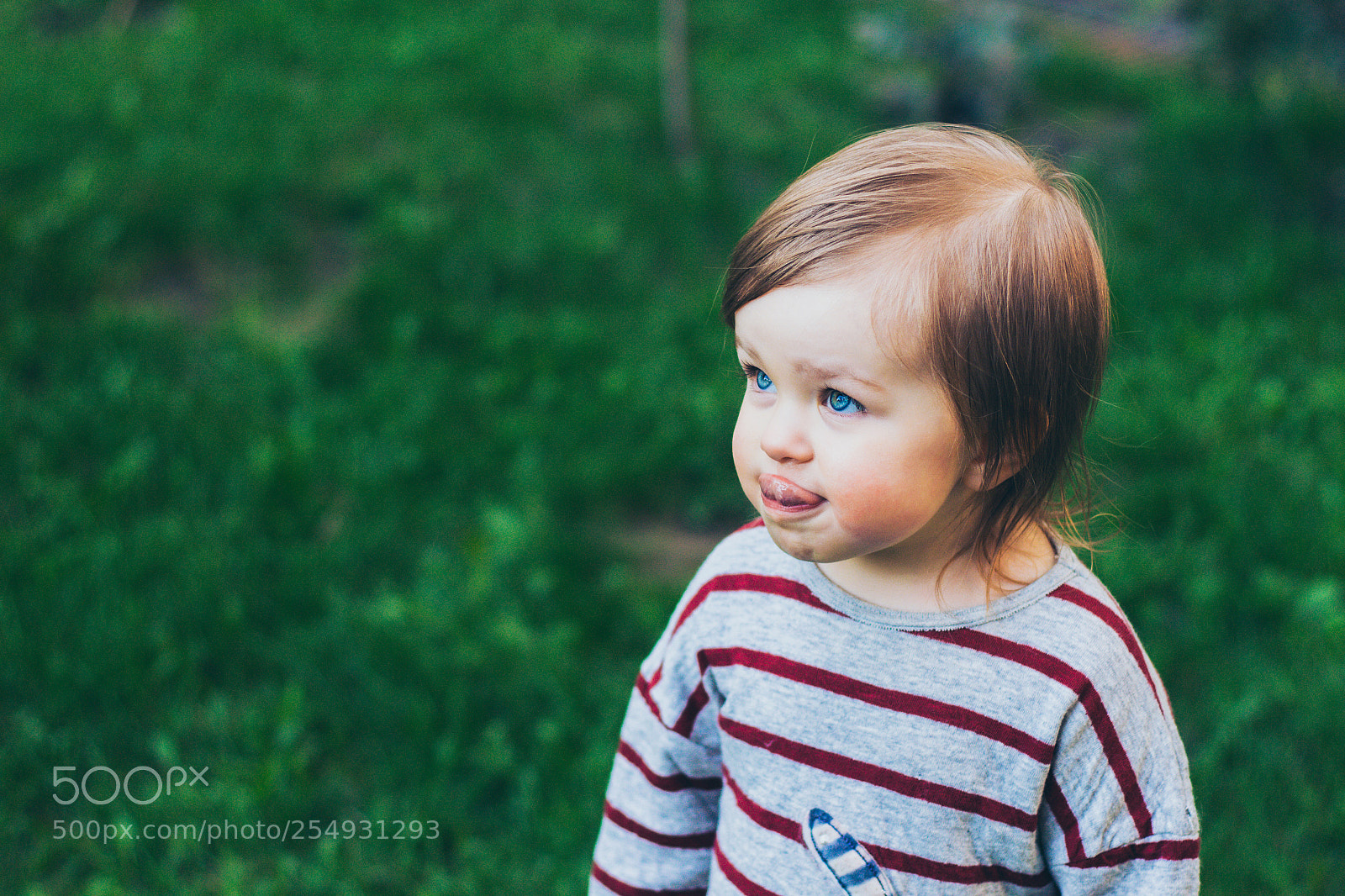 Canon EOS 100D (EOS Rebel SL1 / EOS Kiss X7) sample photo. Little toddler girl closeup photography