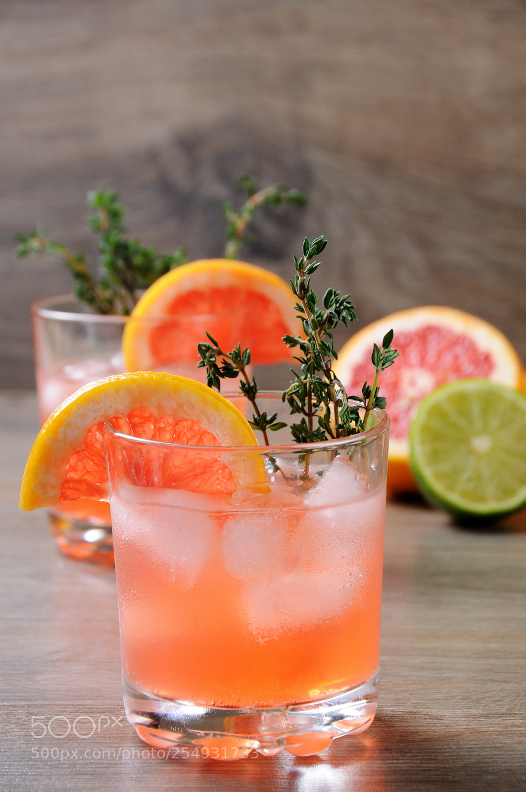 Nikon D90 sample photo. This grapefruit and thyme photography