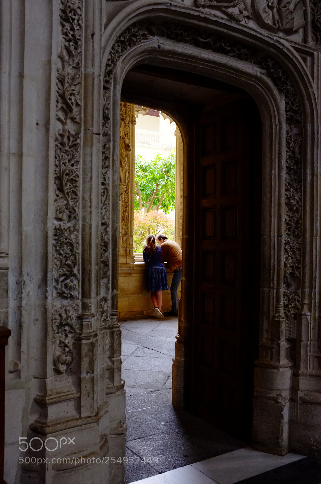 Fujifilm FinePix X100 sample photo. A la puerta photography
