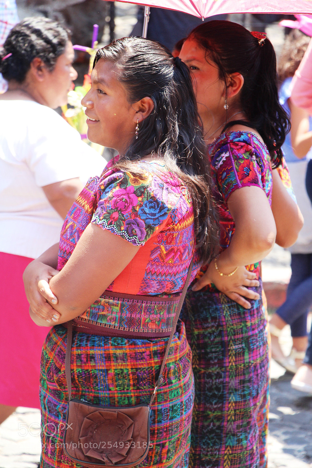 Canon EOS 650D (EOS Rebel T4i / EOS Kiss X6i) sample photo. Guatemalan women photography