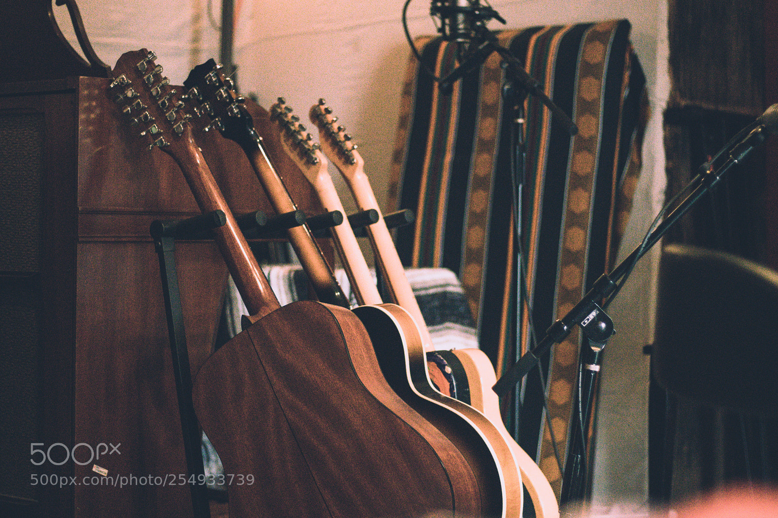 Canon EOS 800D (EOS Rebel T7i / EOS Kiss X9i) sample photo. Music at rest  photography