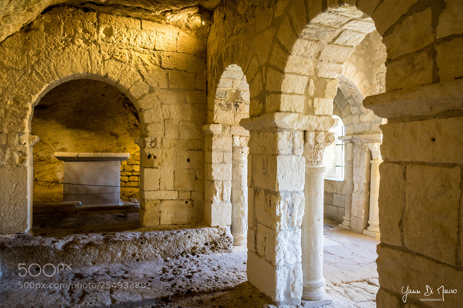 Canon EOS 7D Mark II sample photo. Abbaye de montmajour photography