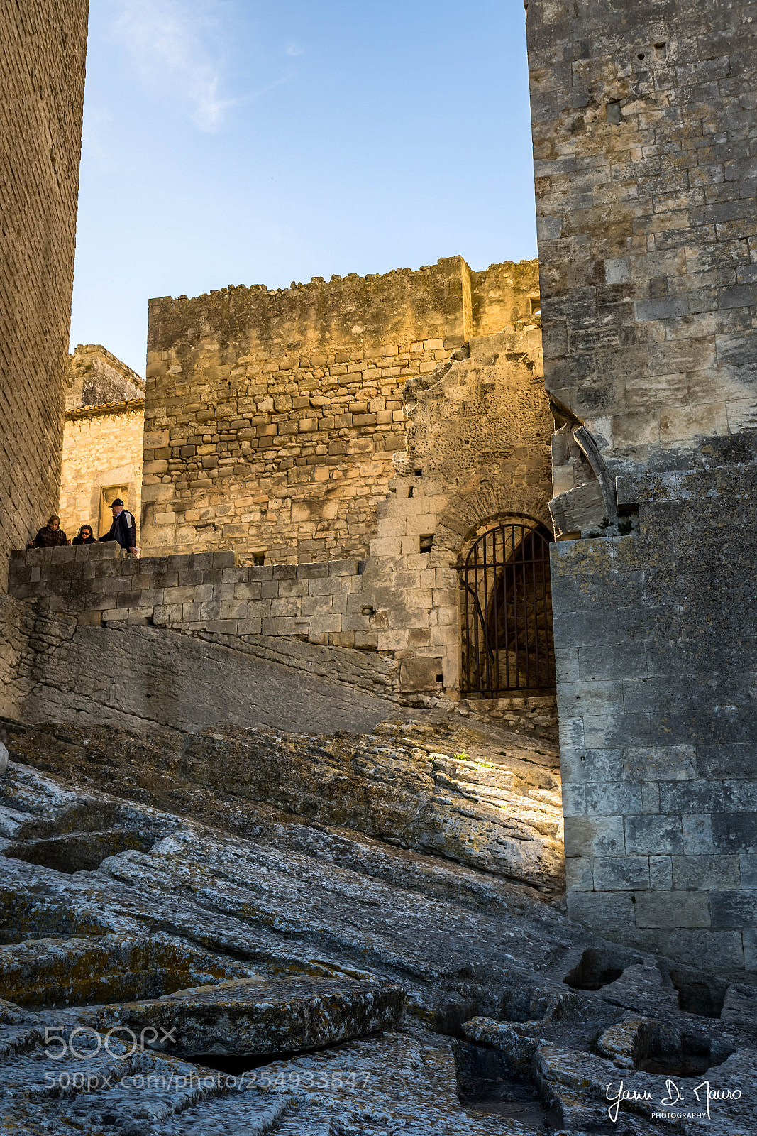 Canon EOS 7D Mark II sample photo. Abbaye de montmajour photography